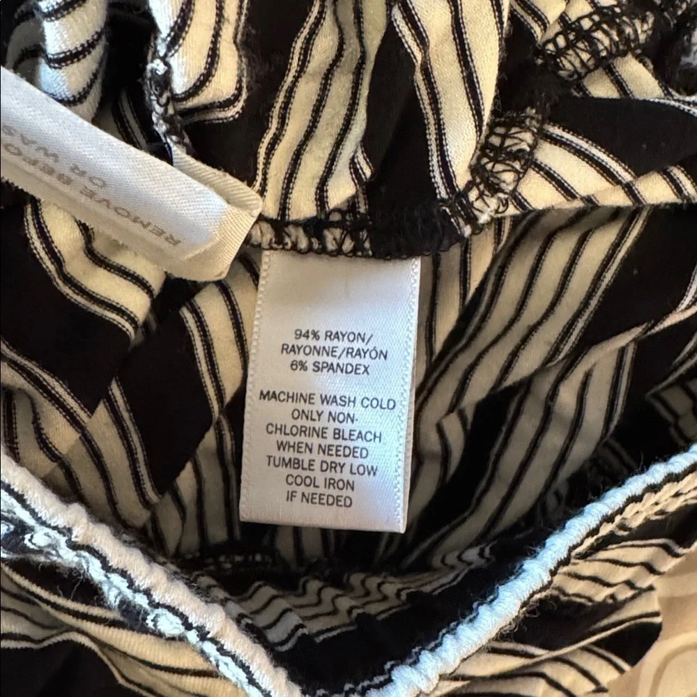 LOFT Black and White Striped Skater Skirt with Pockets Size Small - Picture 6 of 6